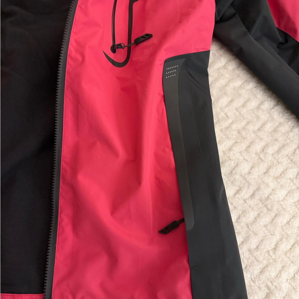 Diamond Supply Co. Women’s Fuchsia & Black Rain Jacket, Size M - Picture 4 of 10